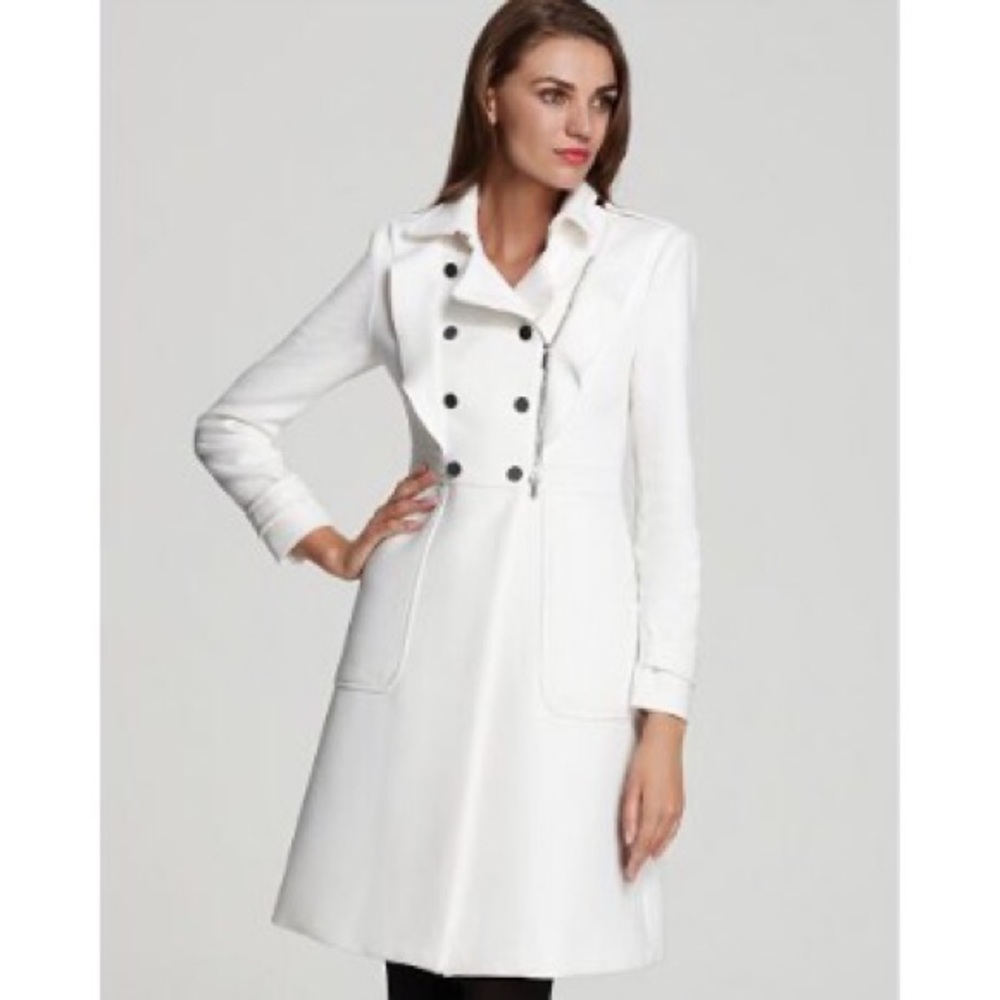 BCBGMAXAZRIA Fayette white ruffle front peat coat